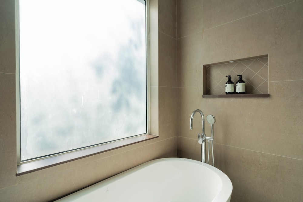 ELIVAAS Laguna Camellia | Luxe 4 BHK Villa Near Popular Beaches with Private Pool