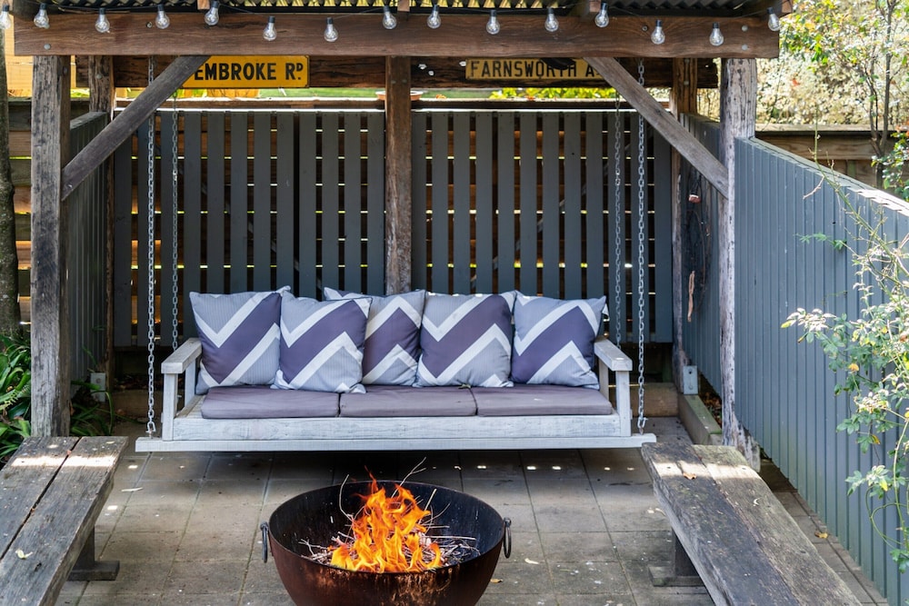 Secluded 3-bed Retreat Moments to the Beach