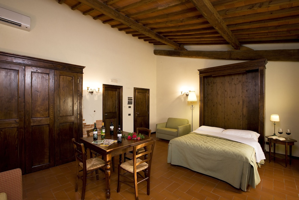 Agriturismo Antico Borgo Poggitazzi view 4