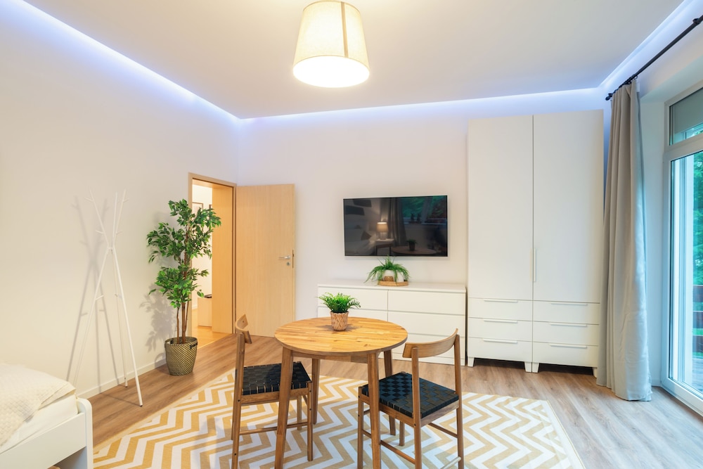 Arbio Monteurzimmer Zossen For 5 People W Parking
