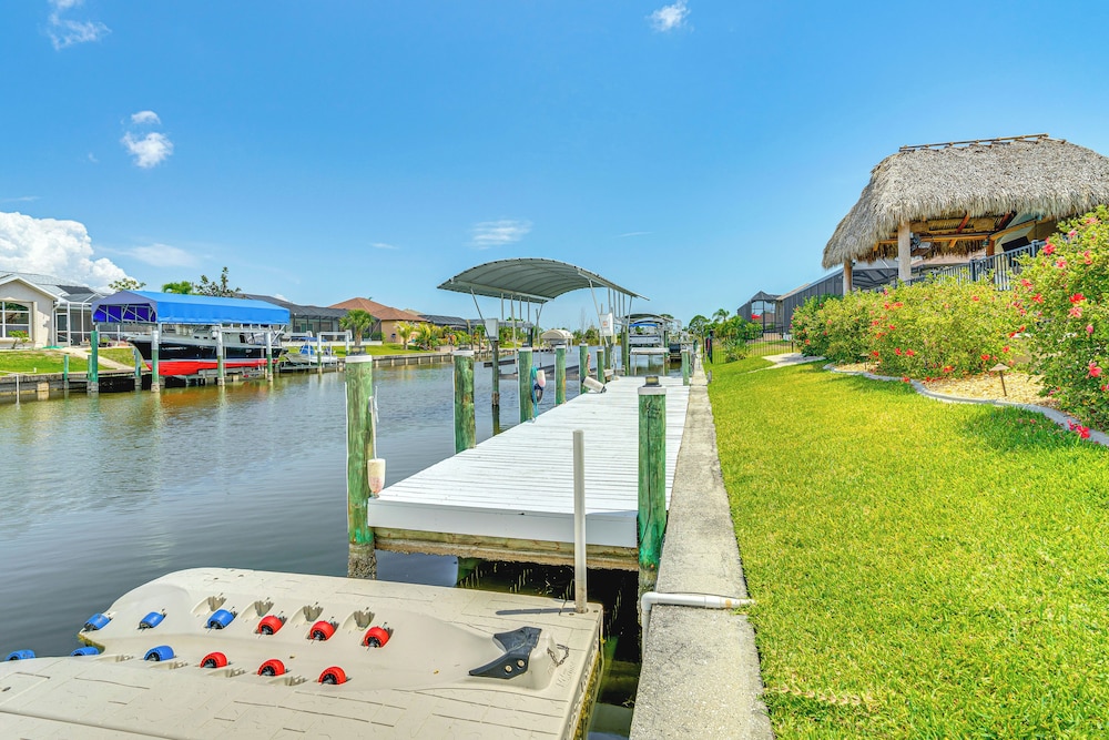 Heated Saltwater Pool & Dock: Port Charlotte Home