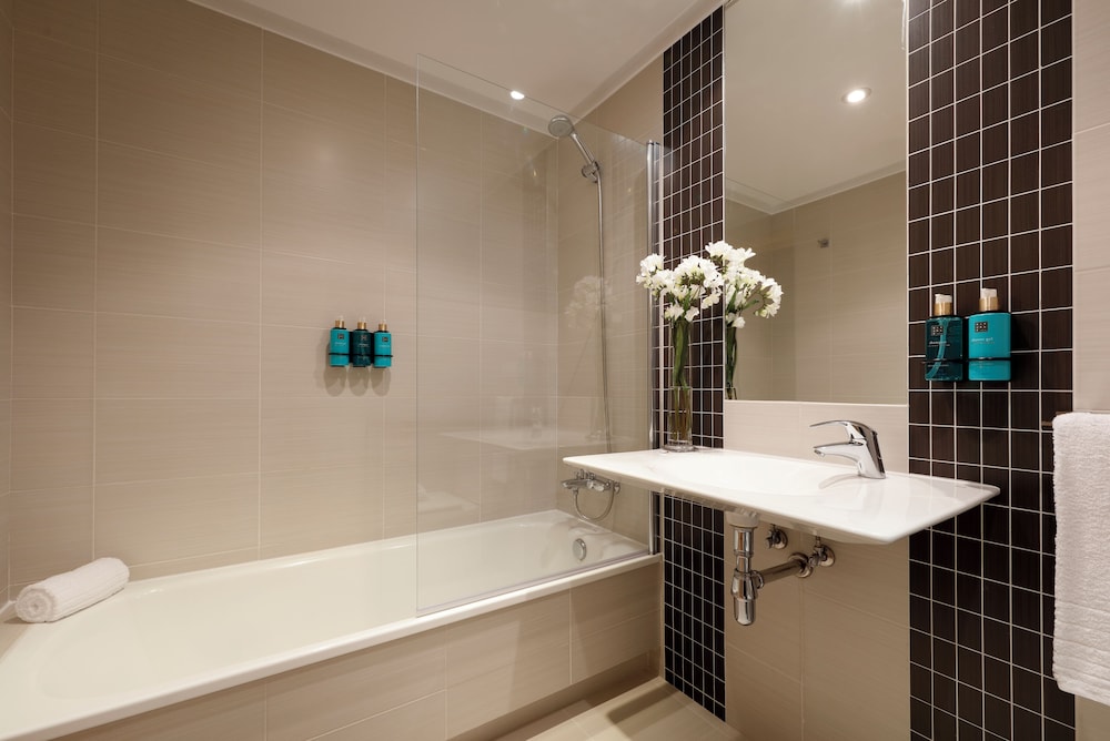 Vita Homes by Upper Luxury Housing