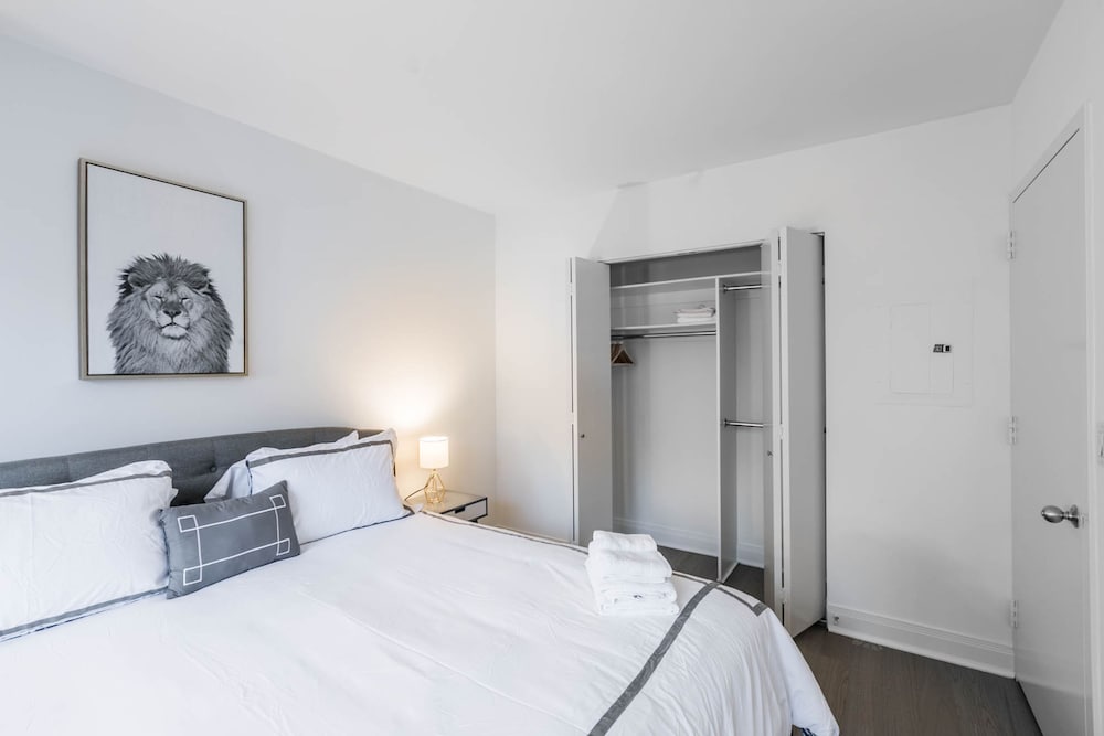 Fully Furnished 1BR in Murray Hills