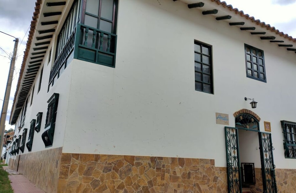 Photo 12