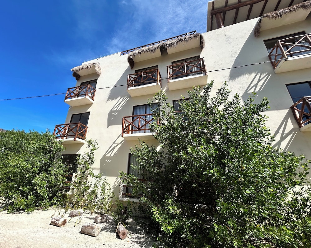 SUNSTEPS CASA HOLBOX