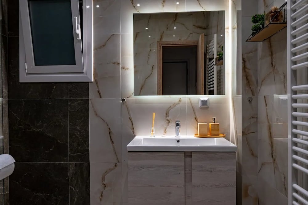 Cozy Apartment for 3 Persons in Athens