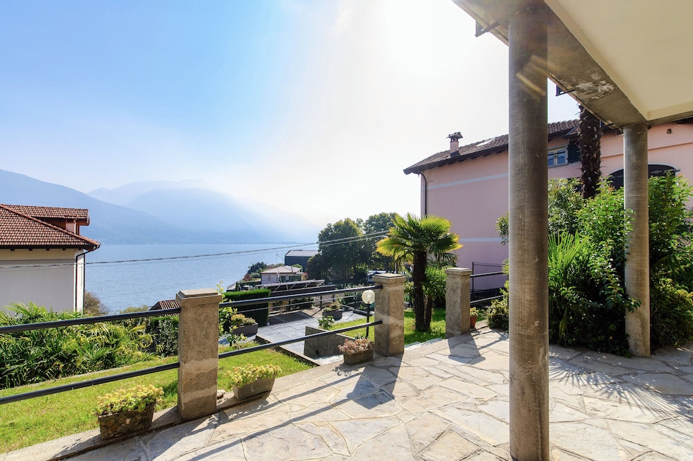 Villa Jolie