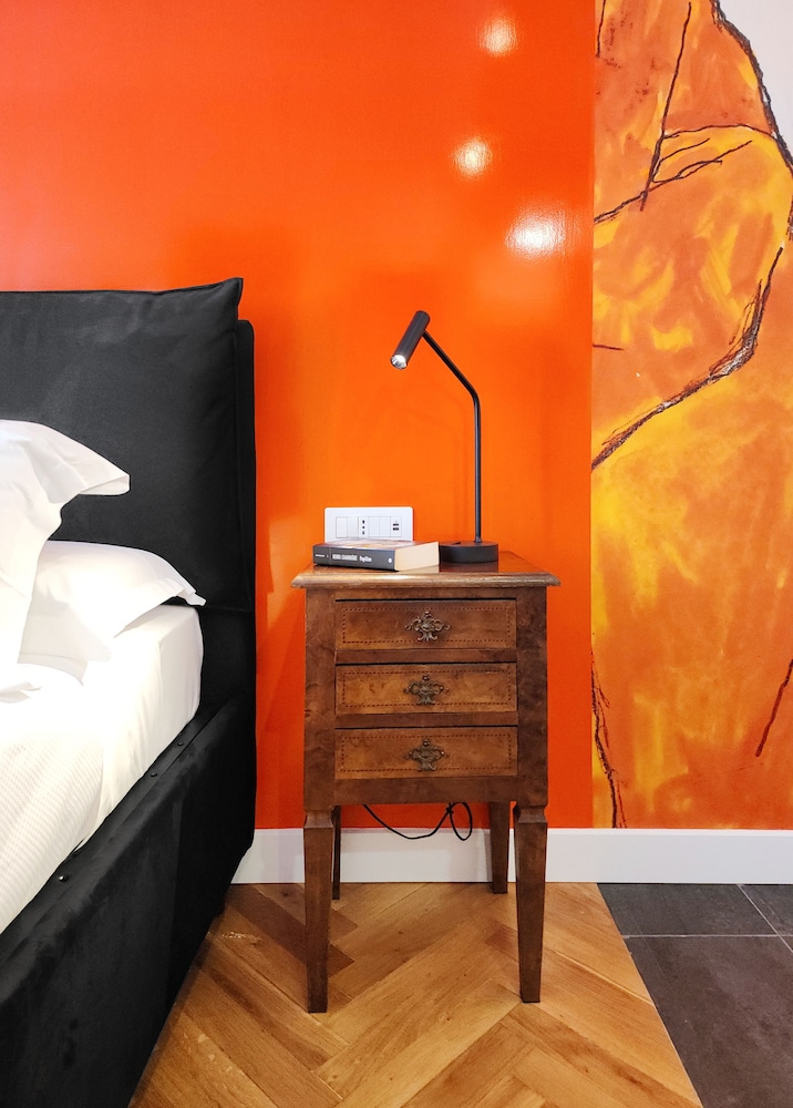 Prisma Rooms