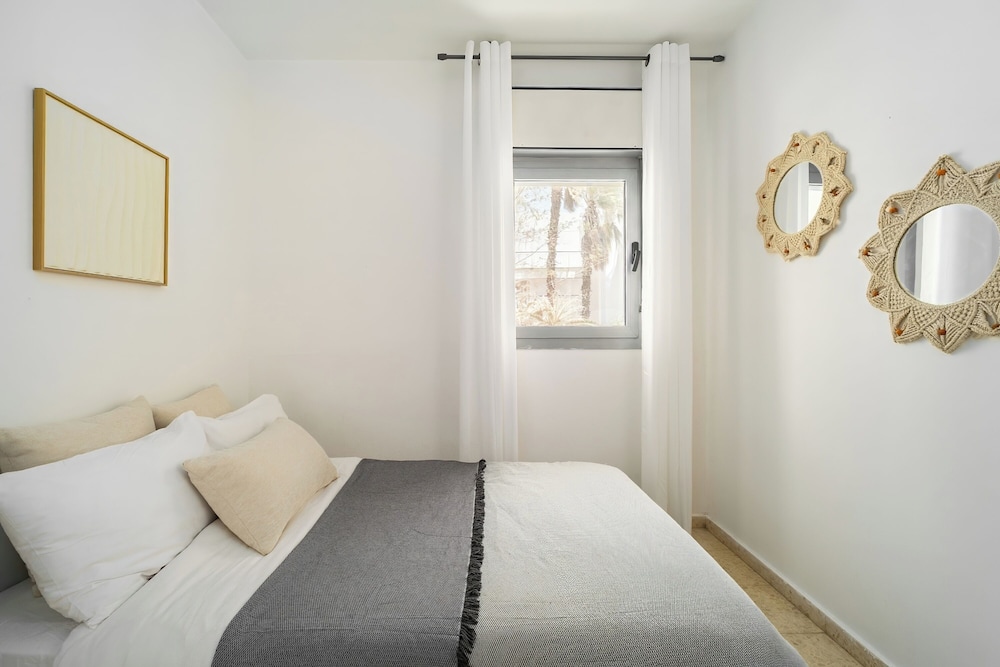 Royal Park Resort Apt 62 by Sea N' Rent