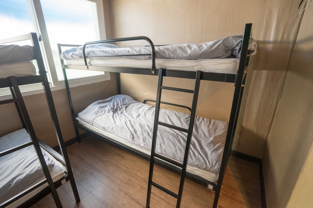 Beewon Guest House - Hostel