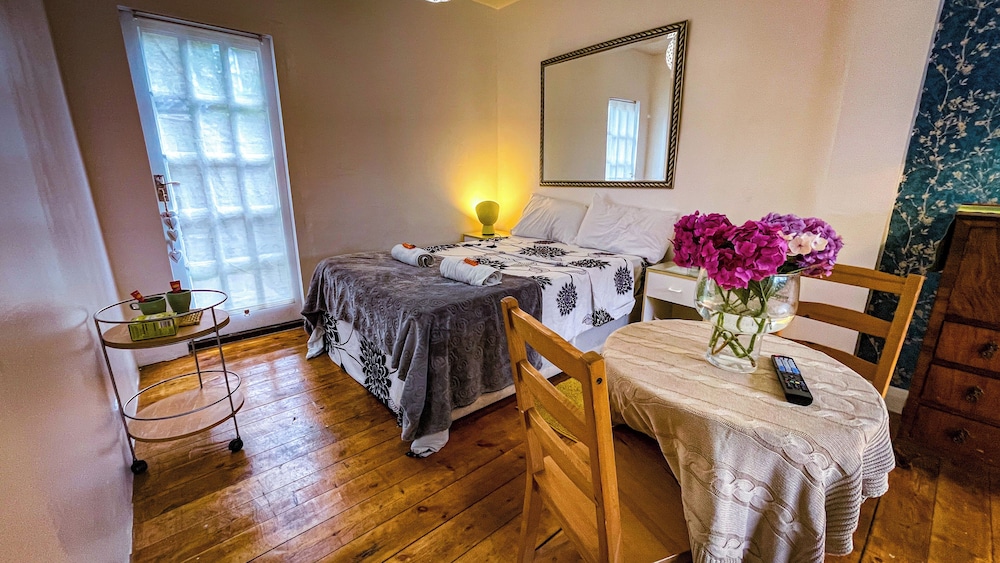 Lovely Flat Near Train Station and Central London