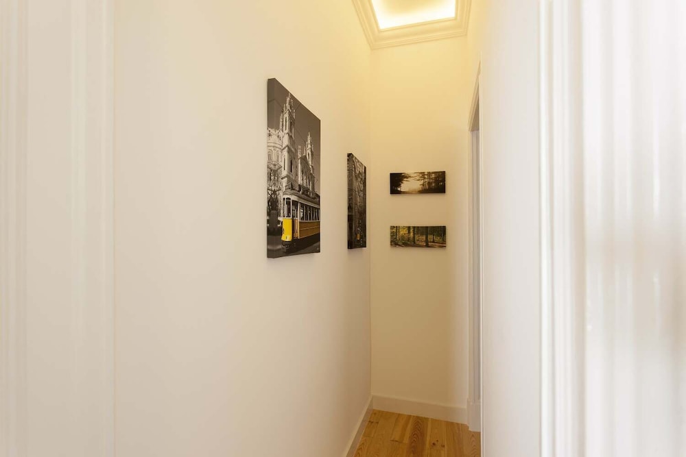 2 Bedroom Apartment Located Heart of Lisbon City