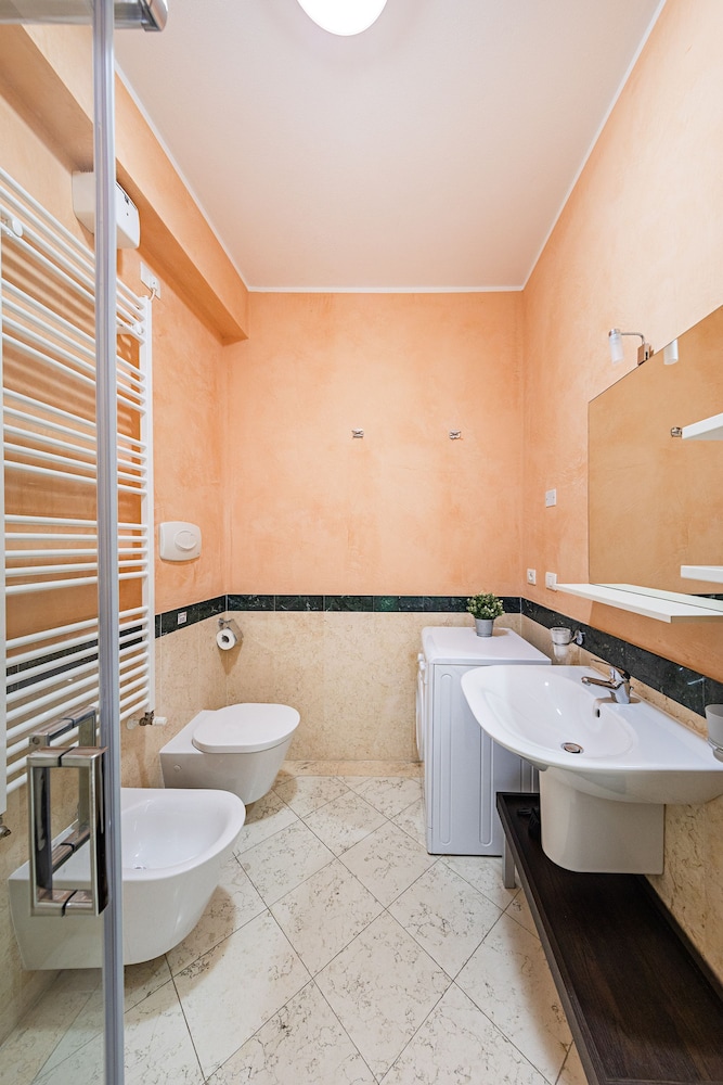 Residenza Miralago - 16 Domitilla - Locazione BK