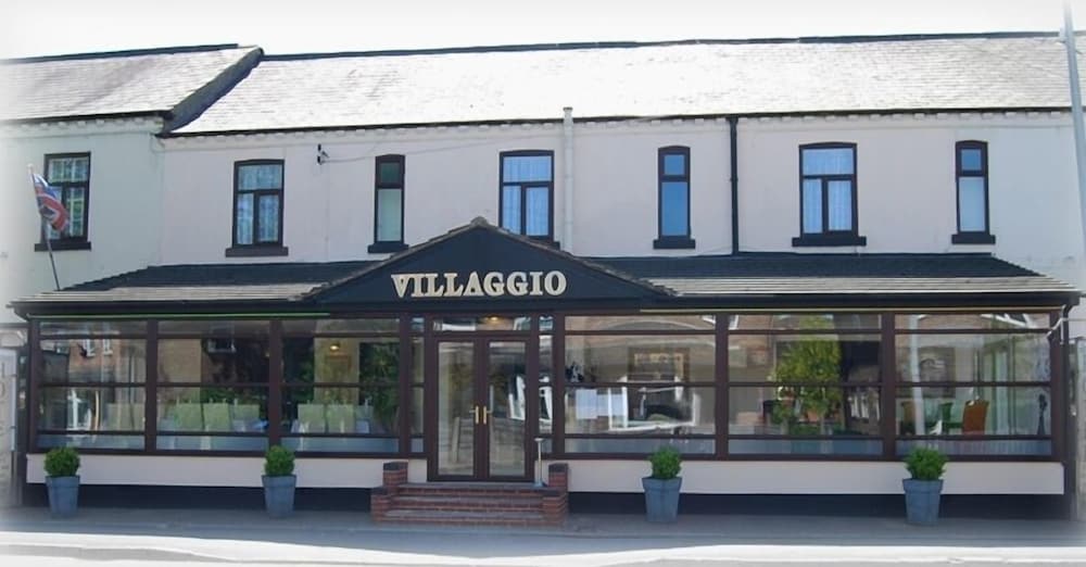 Warrington Vacations - Villaggio Hotel  Restaurant - Property Image 1