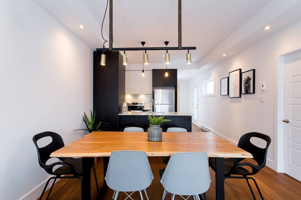 Spacious 2 Bedroom Condo in Little Italy - Image 1