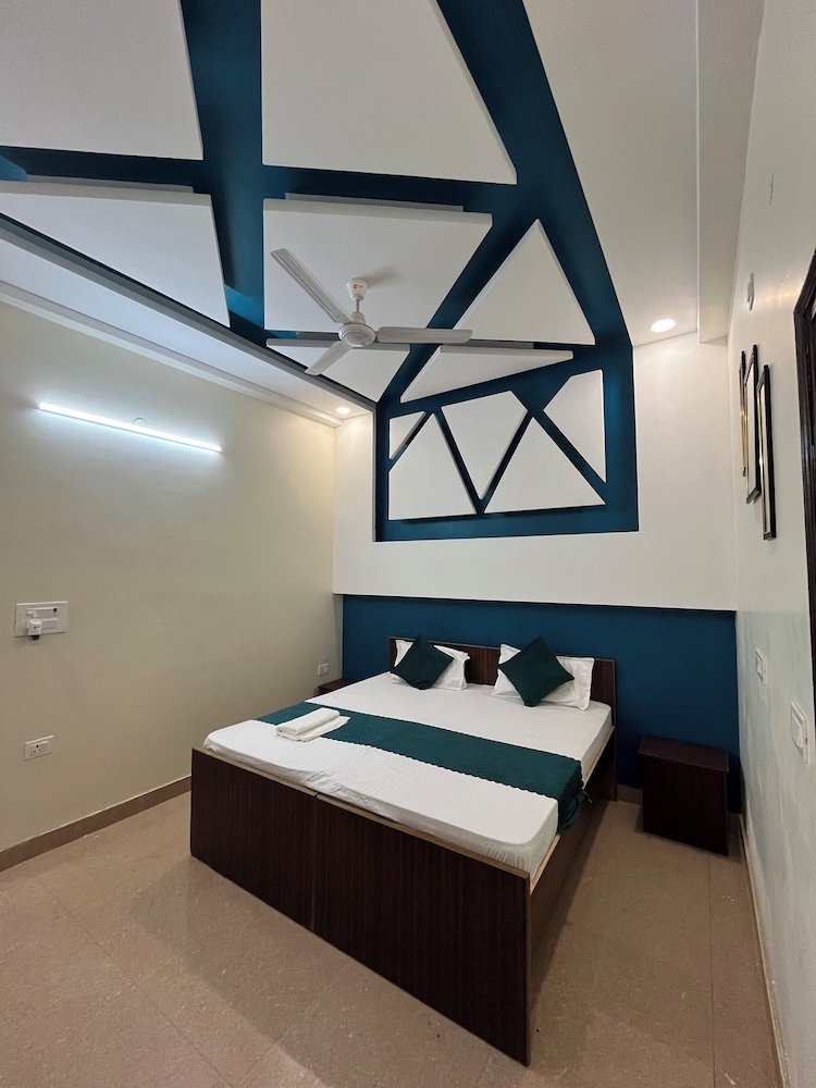 Hotel Silver Inn