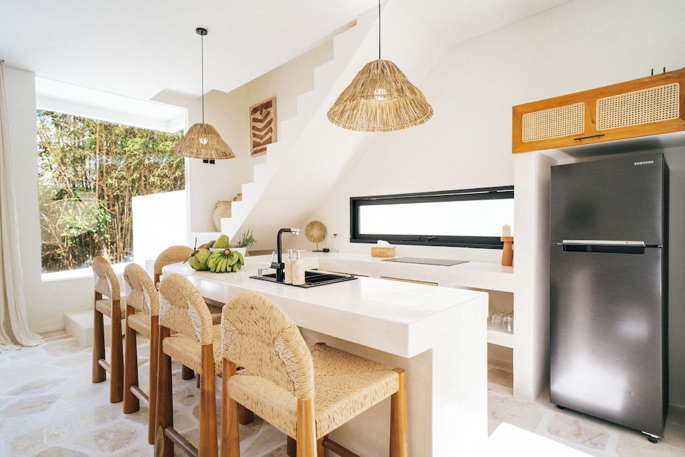 Trendy Boho 3BR Cozy Living 5min to La Brisa