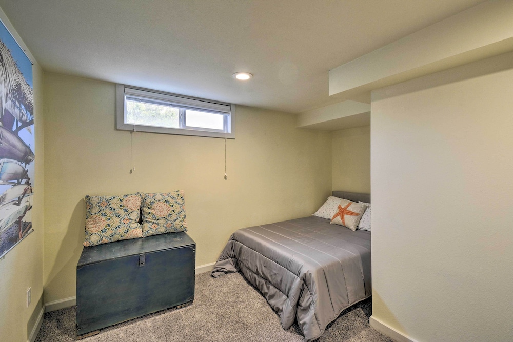 Cozy Tacoma Home: Close to Beaches & Boating! view 4