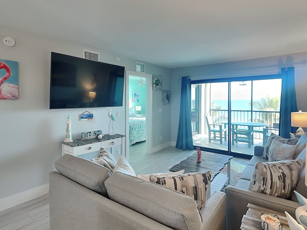 Seaside 4 by Distinctive Beach Rentals