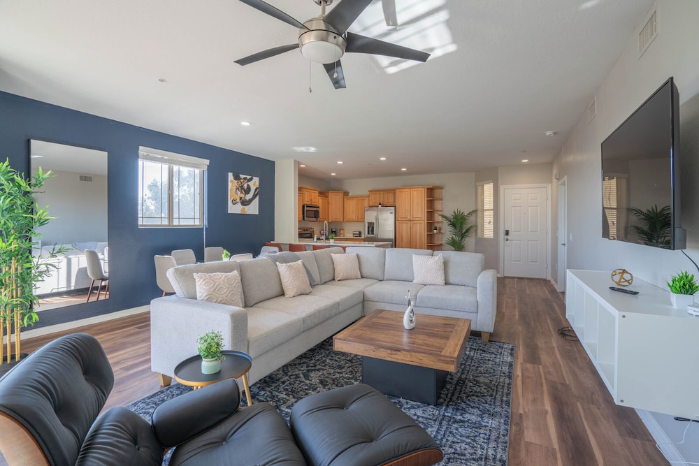 ROVE LIVING/KL - The Fredrick Tempe