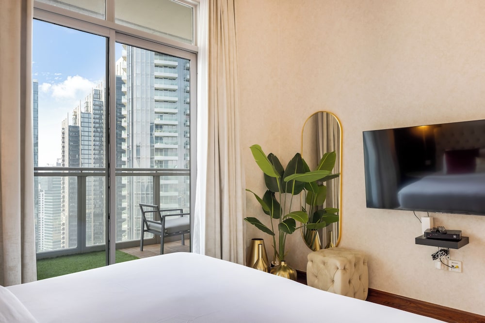 Durrani Homes - Alluring 5BR Penthouse with Burj Khalifa and Fountain View