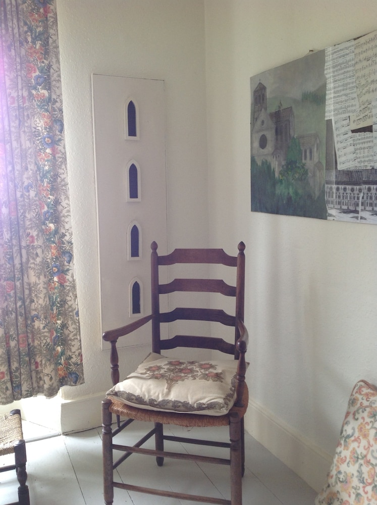 Trehane Farmhouse Bed and Breakfast, Working Farm view 2