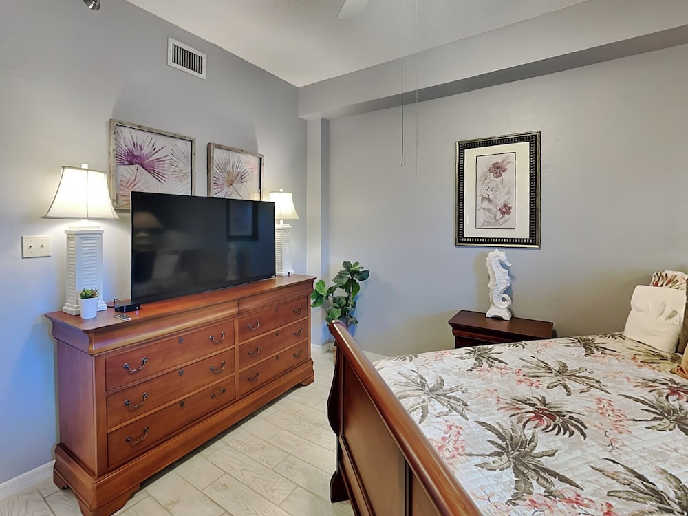 Surfview 2207 by Distinctive Beach Rentals