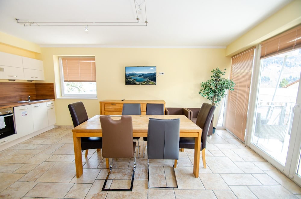 Penthouse A Zell am See With Lake View