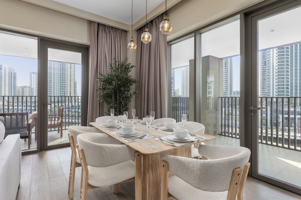 Maison Privee - Creekside Elegance w/ Canal Vws at Creek Beach