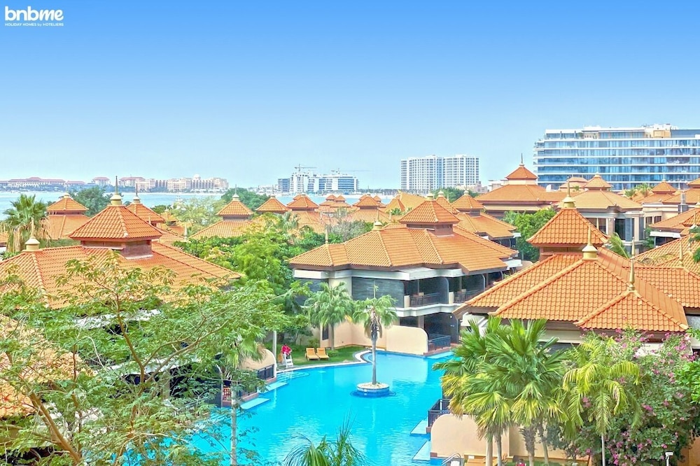 Sea View Super Luxurious Resort at Palm