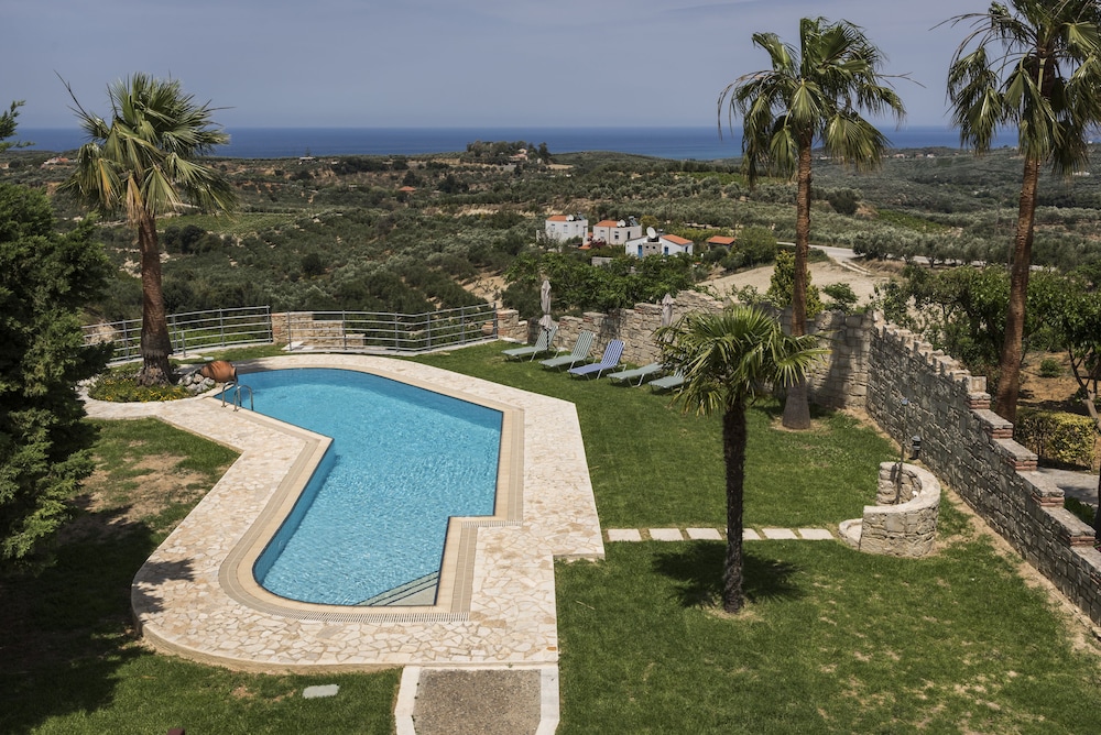 Athina Luxury Villas