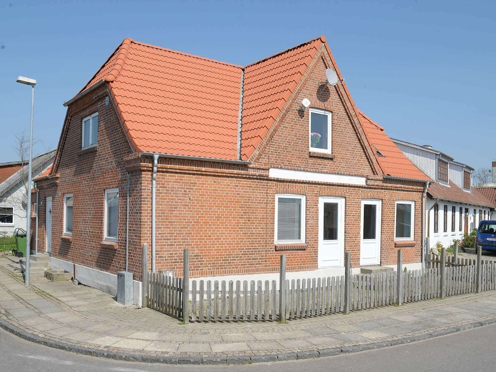Photo 33