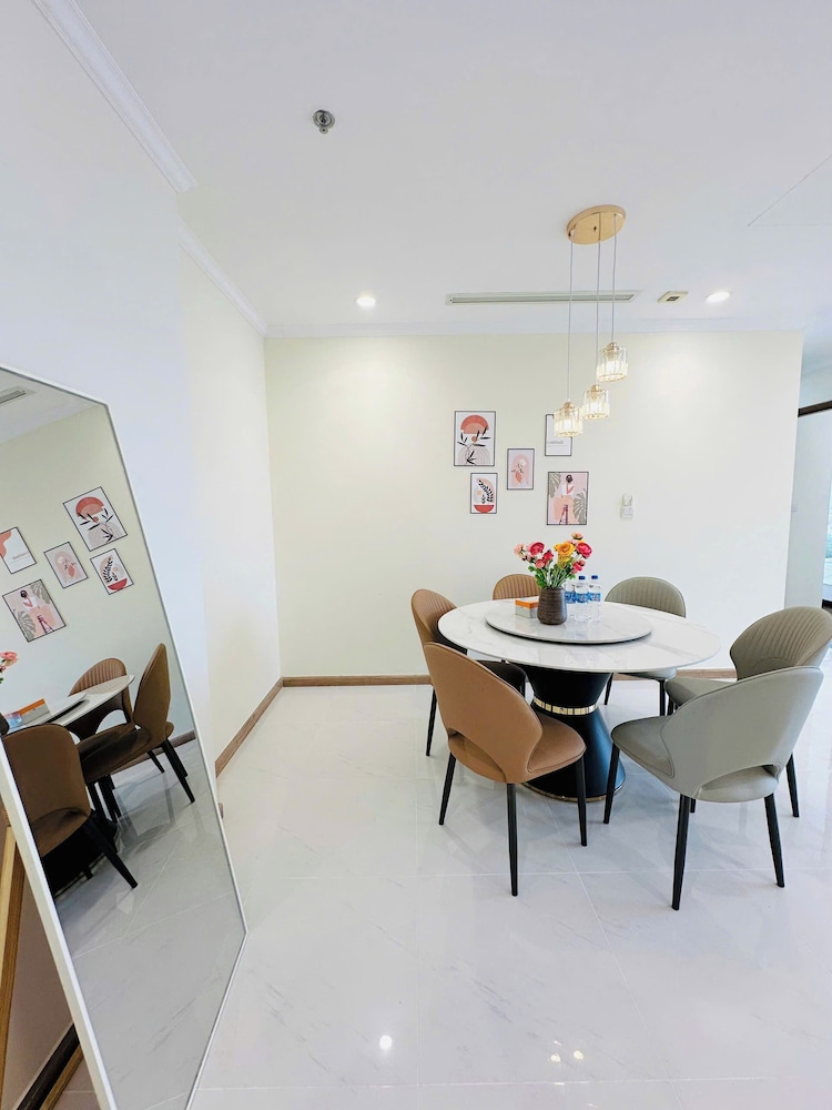 Landmark 5 Vinhomes Central Apartment