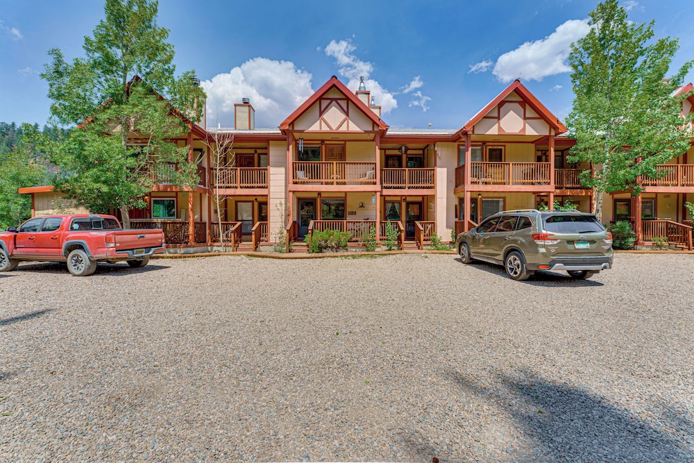 Bike, Hike & Ski: Creek-view Condo in Red River!