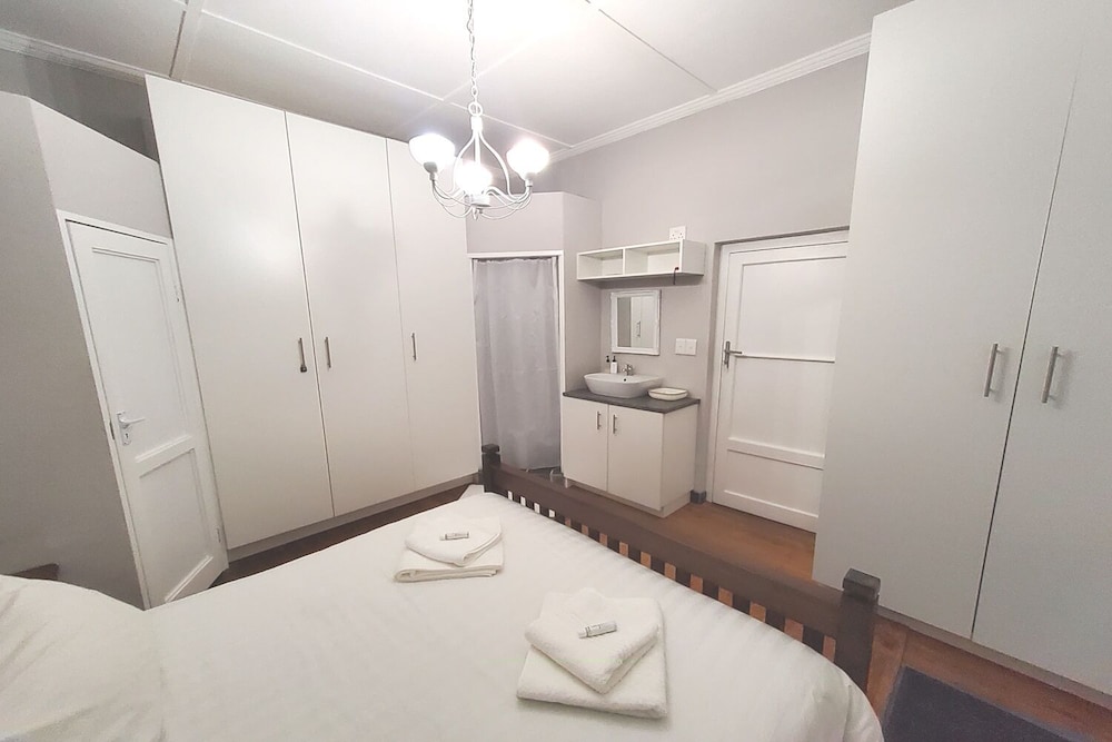 Sea Point Lifestyle Lodge