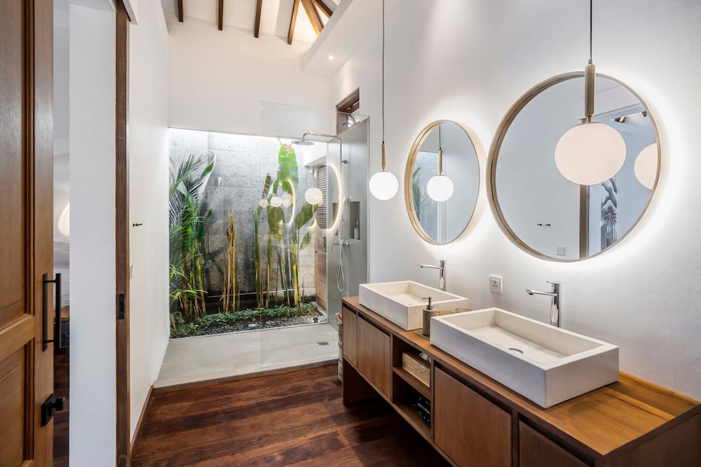 Villa Nusantara 3 by Alfred in Bali - Luxury 4bdr Brand New Villa Near Pererenan Beach Canggu