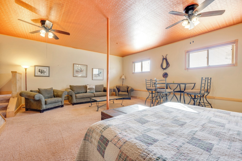 3 Mi to Rocky Mtn National Park: Estes Park Cabin!