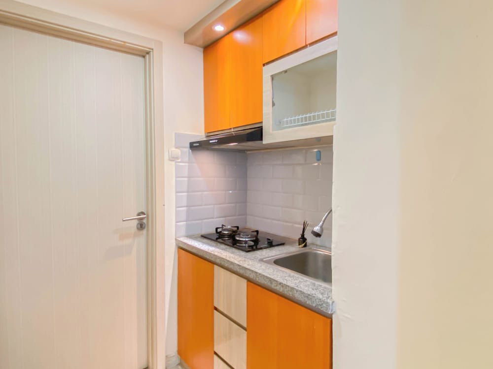 Comfort And Tidy 2Br With Extra Room Apartment Meikarta