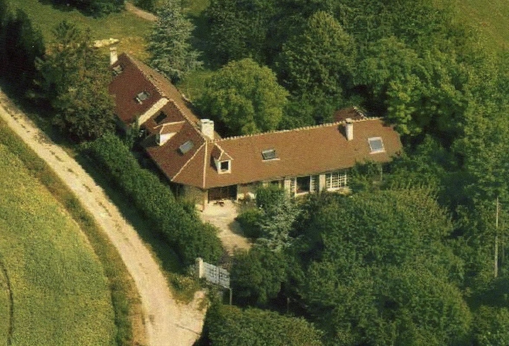 Les Hauts Du Val - chambres d'hotes view 3