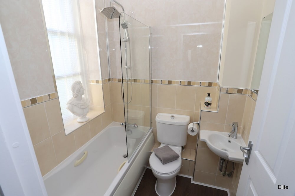Beautiful 2-bed Sea Front House in Seaham, photo 16