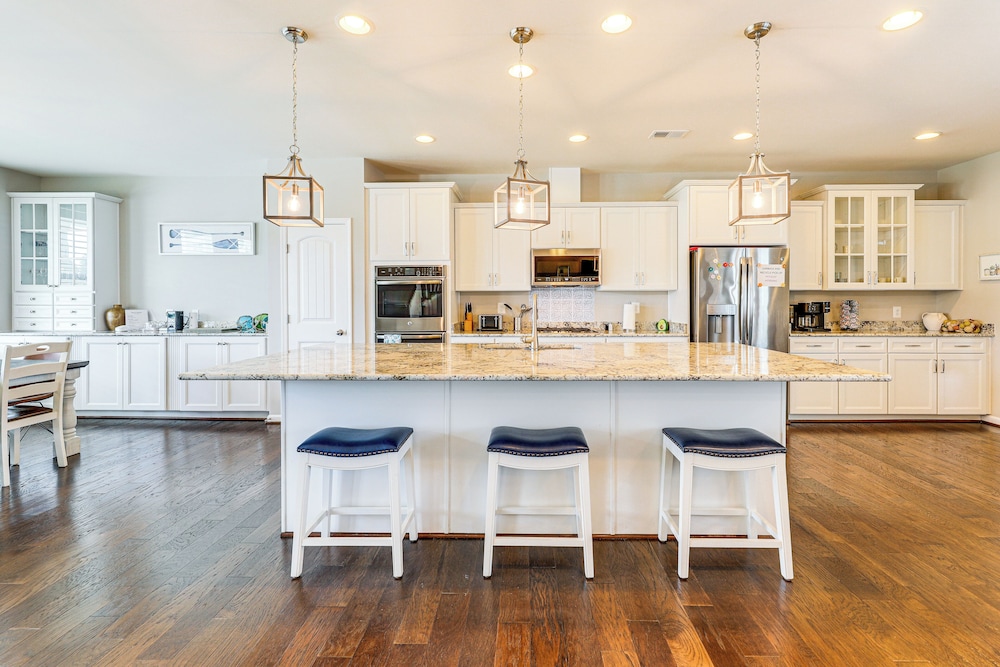 Spacious Townhome 2 Mi to Bethany Beach Boardwalk