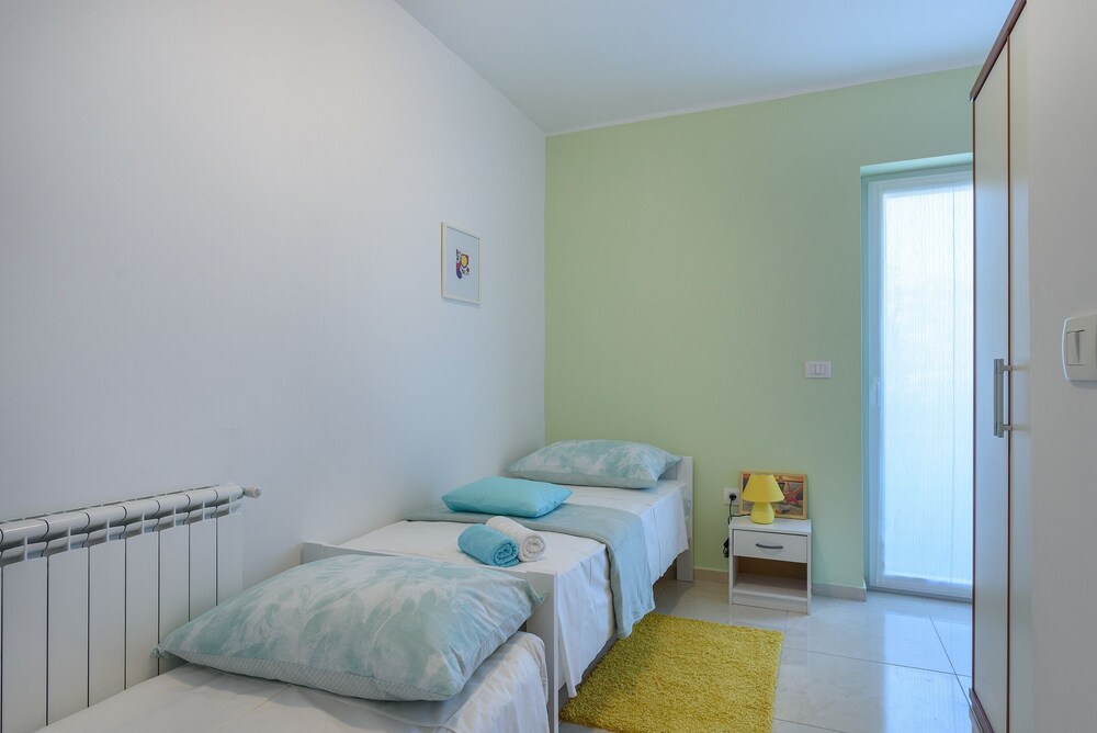 Apartment Perusko view 2