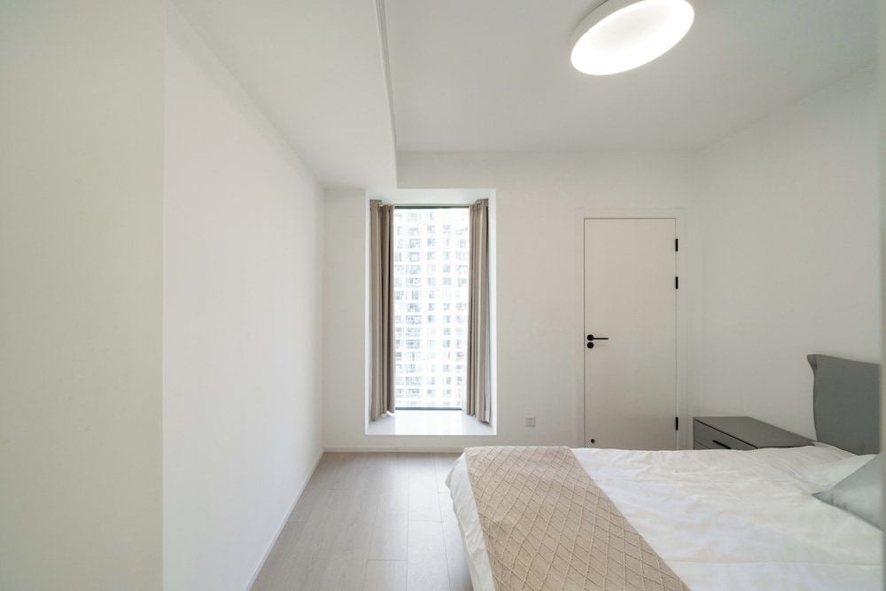Book and Bed-Lujiabang