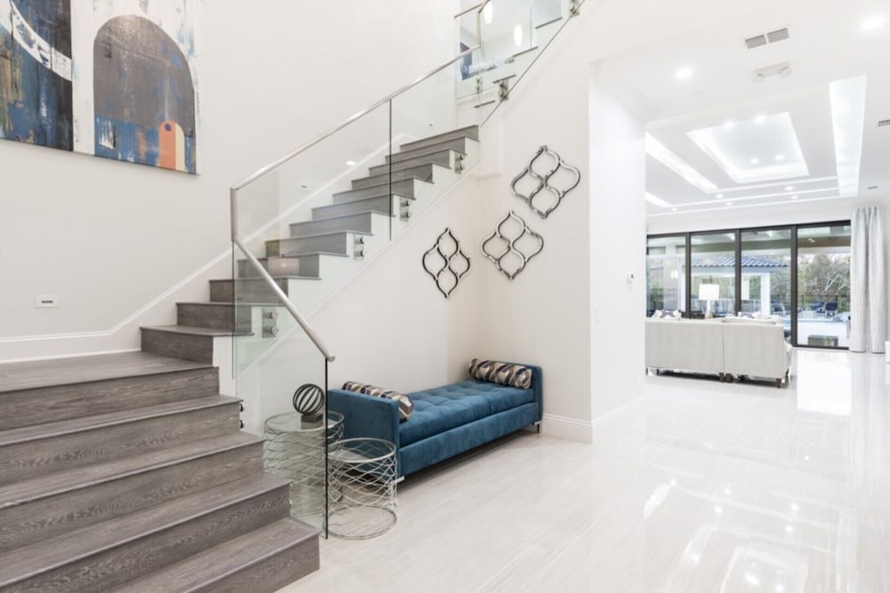 Beautiful Mansion With Private Pool, Close to Disney, Orlando Mansion 1578 - Image 4