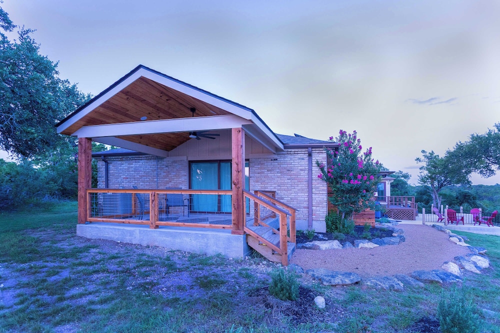 Valley View Retreat for 10