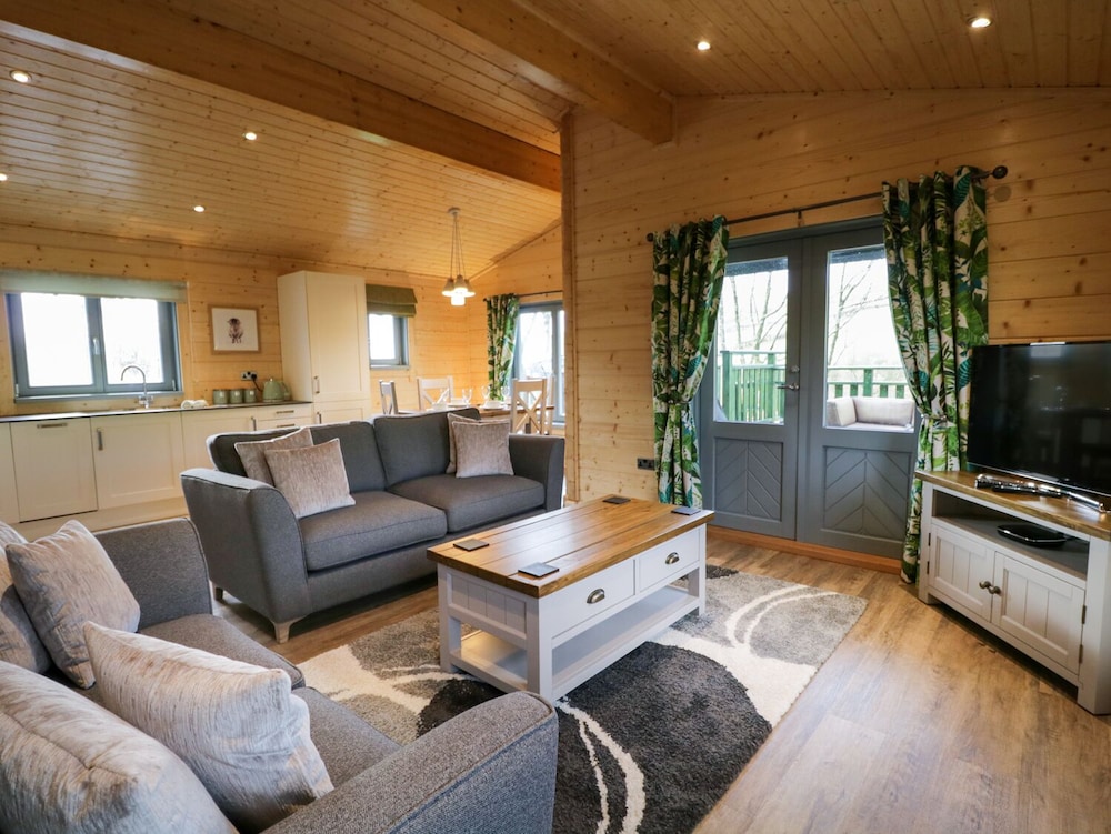 Oak Lodge view 5