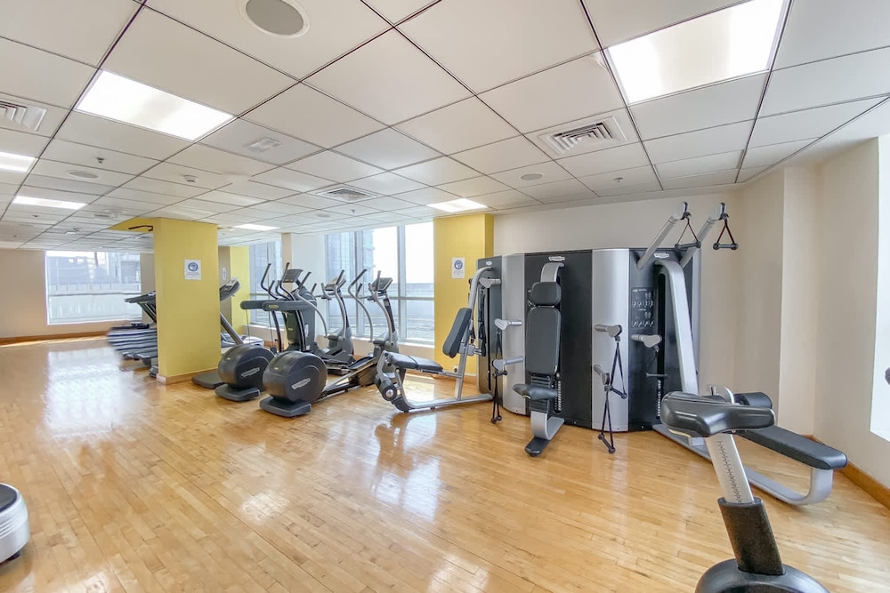 Chic Marina-view Studio in Bay Central Marina