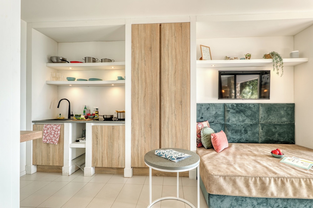 Holiday Resort Balzi Rossi