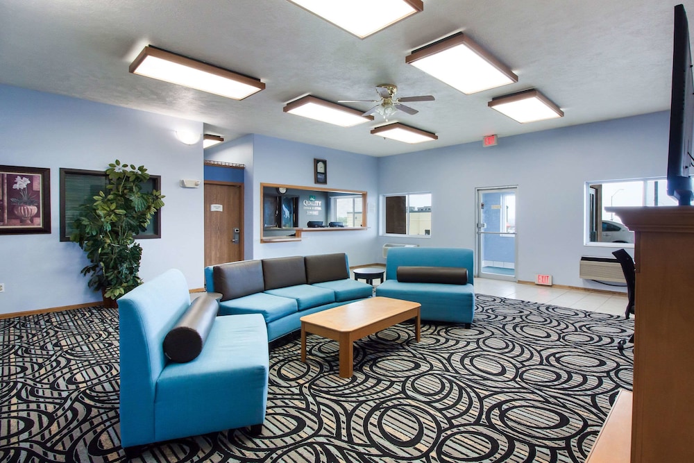 Quality Inn & Suites McCook view 2