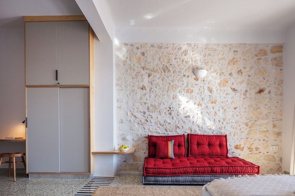 1 bedroom apt up to 3